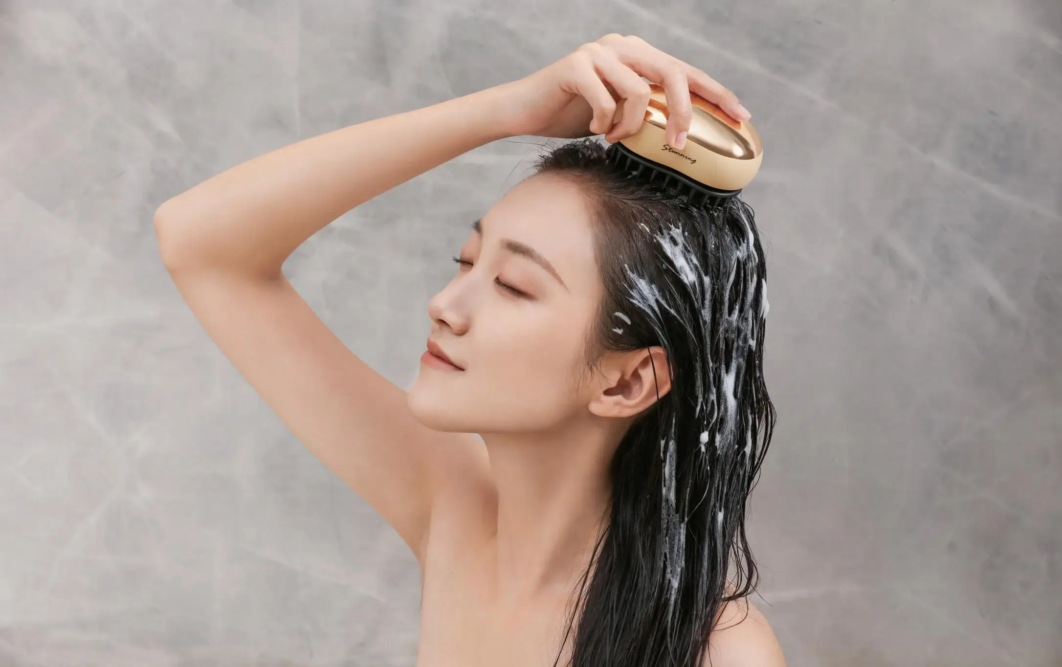 2 In 1 Scalp Protection Massage + Deep Cleansing